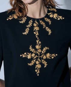SOLARY GOLD METAL FLOWER EMBROIDERY CREPE DRESS