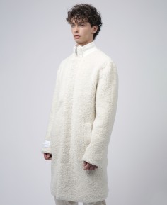 CURLY COAT WITH COLLAR RIB