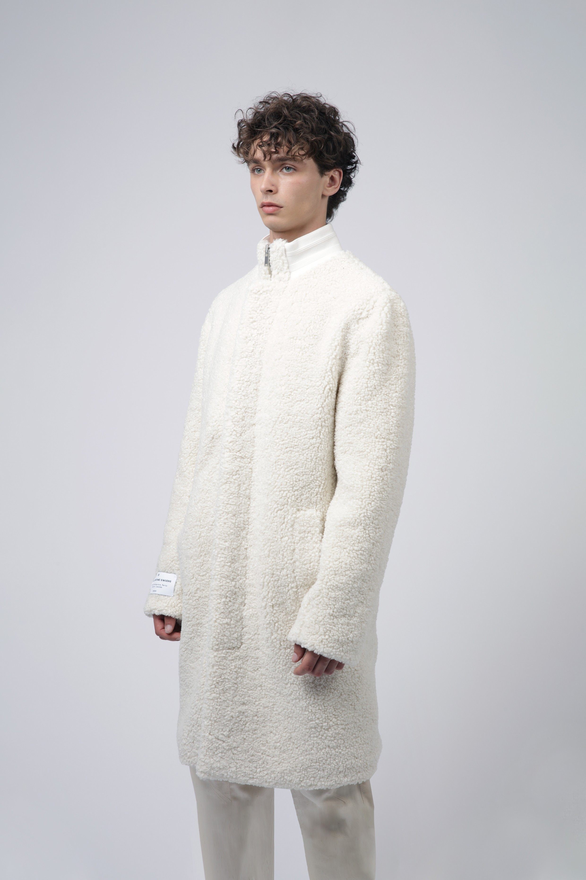 CURLY COAT WITH COLLAR RIB