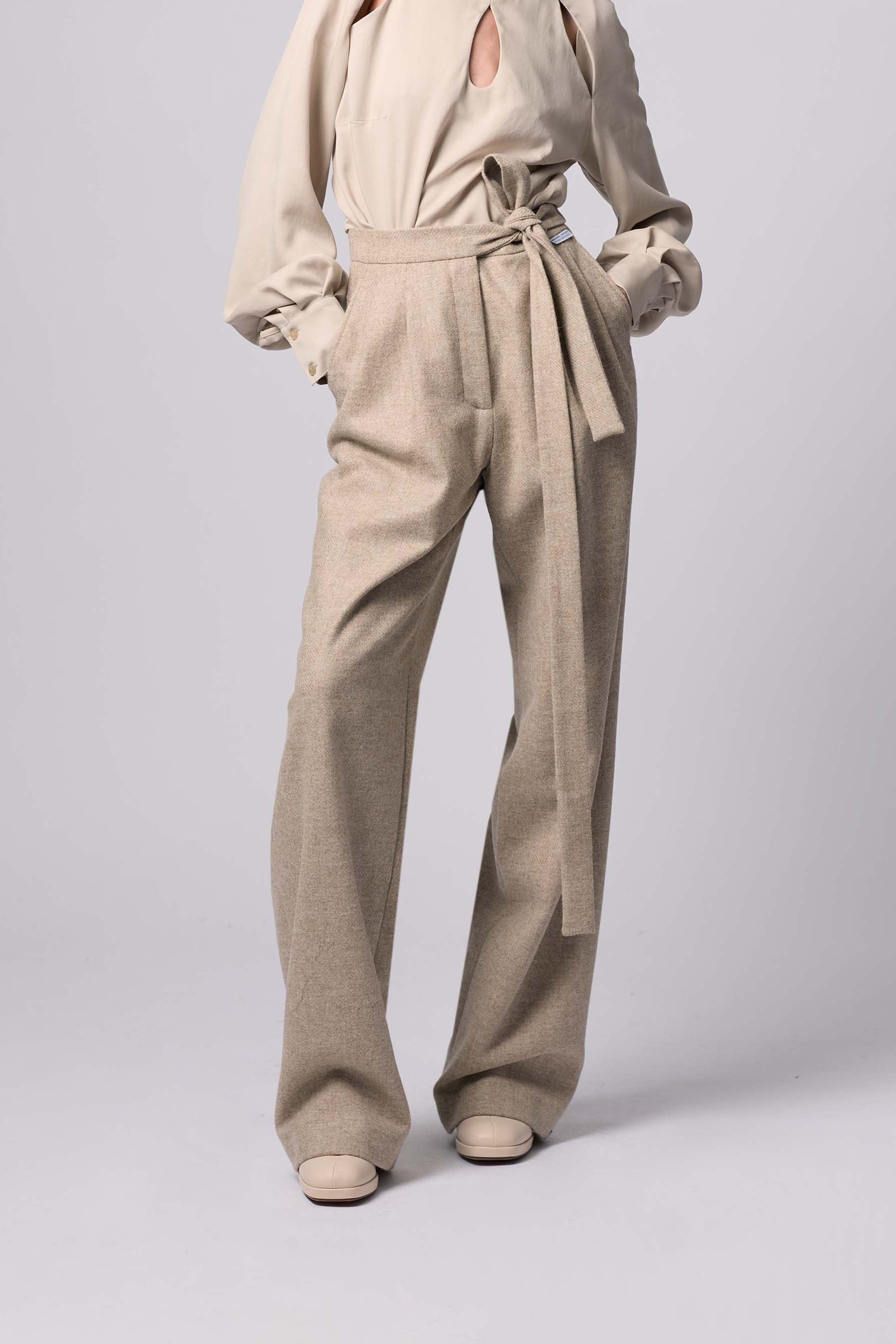 OVERSIZED WOOL PANTS